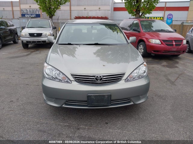 2005 Toyota Camry მანქანა იყიდება აუქციონზე, vin: 4T1BE32KX5U521510, აუქციონის ნომერი: 40067069