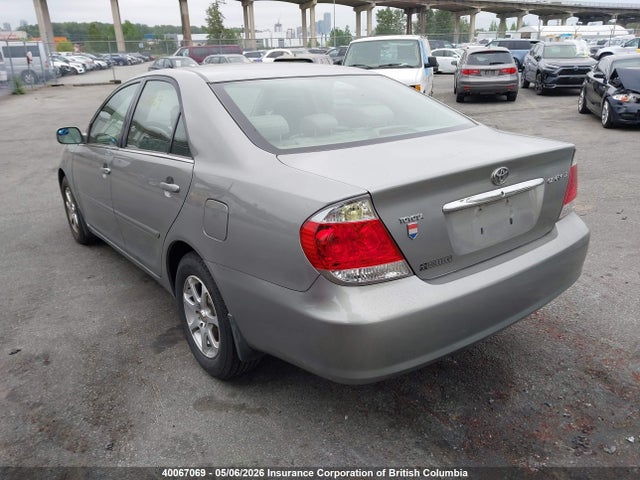 2005 Toyota Camry მანქანა იყიდება აუქციონზე, vin: 4T1BE32KX5U521510, აუქციონის ნომერი: 40067069