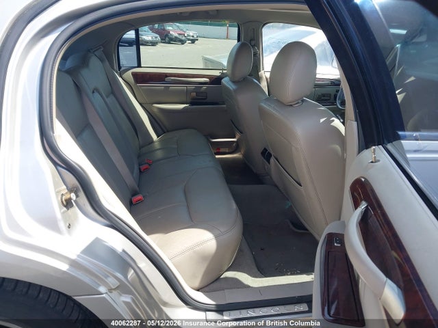 2007 Lincoln Town Car Signature Limited მანქანა იყიდება აუქციონზე, vin: 1LNHM82W47Y634037, აუქციონის ნომერი: 40062287