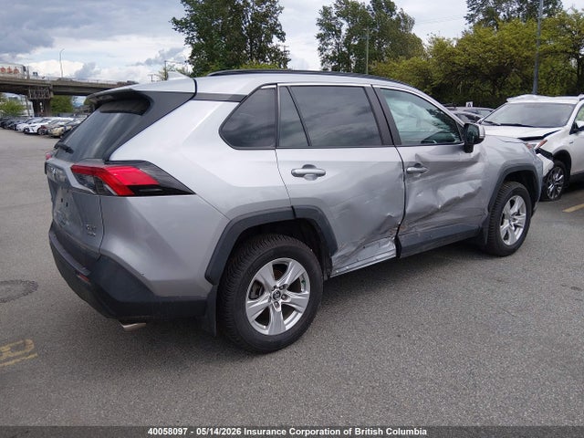 40058097 :رقم المزاد ، 2T3R1RFV0KW028021 vin ، 2019 Toyota Rav4 Xle/xle Premium مزاد بيع