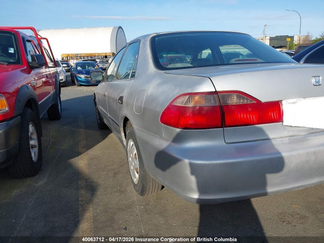 40063712 :رقم المزاد ، 1HGCF8641XA804818 vin ، 1999 Honda Accord Dx مزاد بيع