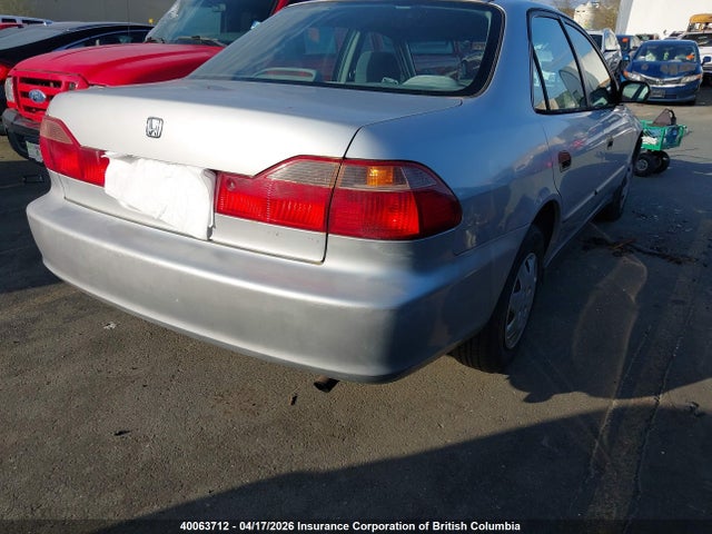 40063712 :رقم المزاد ، 1HGCF8641XA804818 vin ، 1999 Honda Accord Dx مزاد بيع