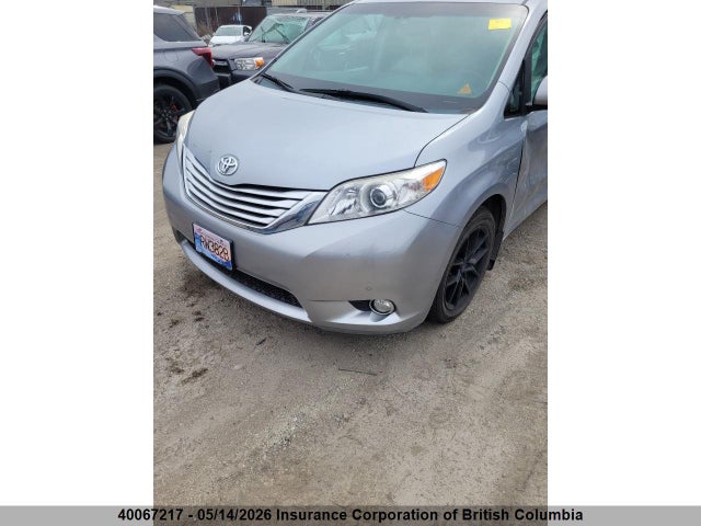40067217 :رقم المزاد ، 5TDDK3DC3DS063307 vin ، 2013 Toyota Sienna Xle/limited مزاد بيع