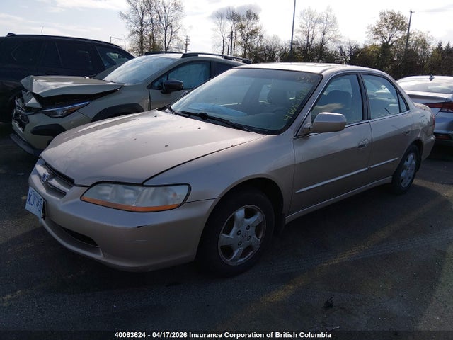 Aukcja sprzedaży 2000 Honda Accord Ex, vin: 1HGCG5663YA814975, numer aukcji: 40063624