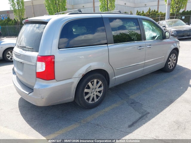 2013 Chrysler Town & Country Touring მანქანა იყიდება აუქციონზე, vin: 2C4RC1BG5DR671030, აუქციონის ნომერი: 40067227