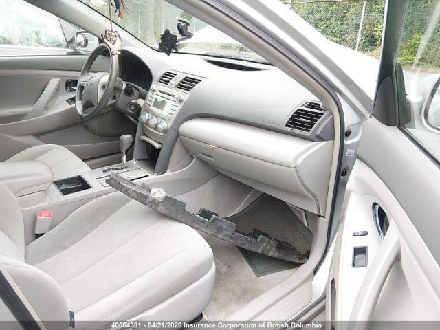 40064381 :رقم المزاد ، 4T1BE46KX7U014352 vin ، 2007 Toyota Camry Ce/le/xle/se مزاد بيع