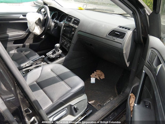 3VW117AU3JM751259 Volkswagen Golf Sportwagen S