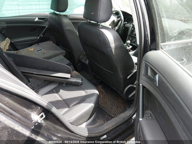 3VW117AU3JM751259 Volkswagen Golf Sportwagen S