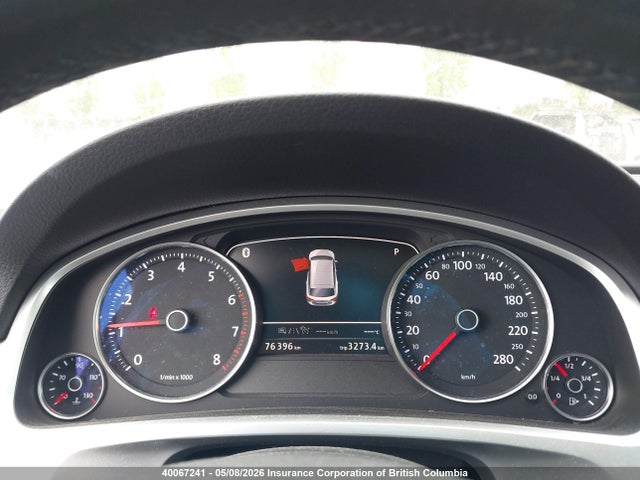 2015 Volkswagen Touareg V6 მანქანა იყიდება აუქციონზე, vin: WVGEF9BP5FD006201, აუქციონის ნომერი: 40067241