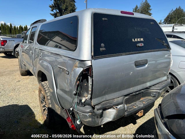 40067252 :رقم المزاد ، 2BGN03302CM041143 vin ، 2015 Toyota Tacoma مزاد بيع
