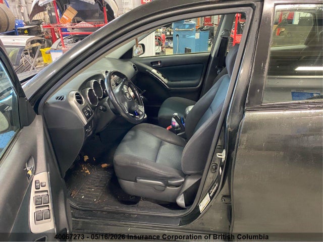 40067273 :رقم المزاد ، 2T1KR32E75C851279 vin ، 2005 Toyota Matrix Xr مزاد بيع