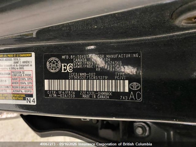 40067273 :رقم المزاد ، 2T1KR32E75C851279 vin ، 2005 Toyota Matrix Xr مزاد بيع