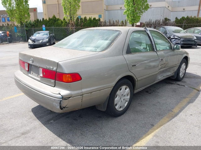 40067294 :رقم المزاد ، JT2BF22K0Y0266379 vin ، 2000 Toyota Camry مزاد بيع