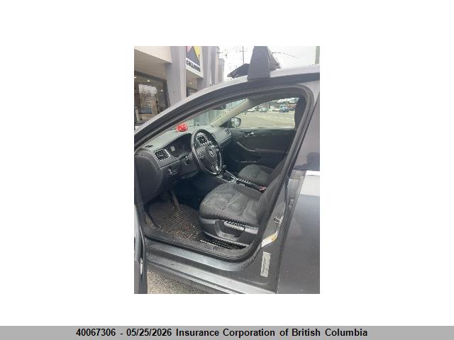 Продажа на аукционе авто 2011 Volkswagen Jetta, vin: 3VWDL7AJ8BM057729, номер лота: 40067306