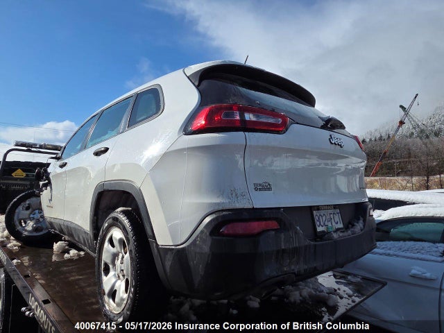 1C4PJLAB0HW640067 Jeep Cherokee Sport