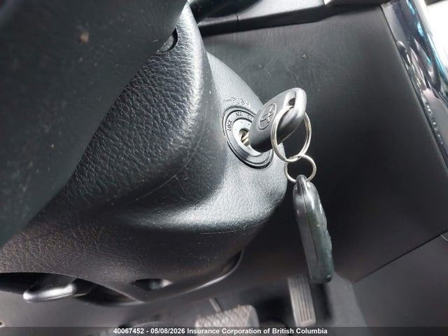 40067452 :رقم المزاد ، 2T1KR32E97C652477 vin ، 2007 Toyota Corolla Matrix Xr مزاد بيع