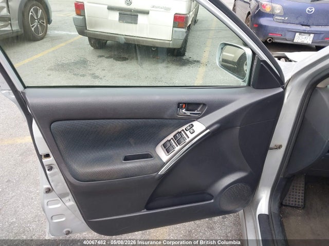 40067482 :رقم المزاد ، 2T1KR32E95C853311 vin ، 2005 Toyota Corolla Matrix Xr مزاد بيع