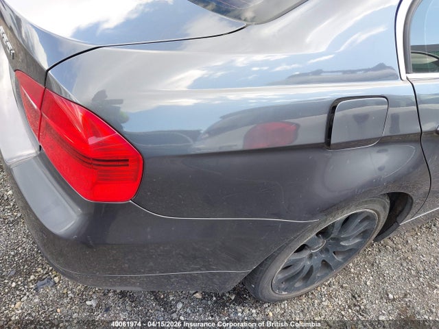 2006 Bmw 330 I მანქანა იყიდება აუქციონზე, vin: WBAVB335X6PS17805, აუქციონის ნომერი: 40061974