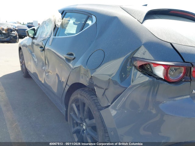 JM1BPBMY0M1325537 Mazda 3 Premium