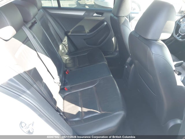 3VWLA7AJXFM240010 Volkswagen Jetta