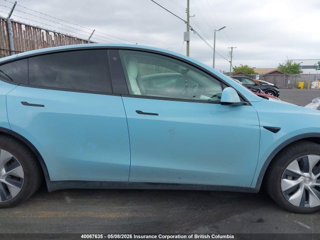 2021 Tesla Model Y მანქანა იყიდება აუქციონზე, vin: 5YJYGDED1MF120432, აუქციონის ნომერი: 40067635