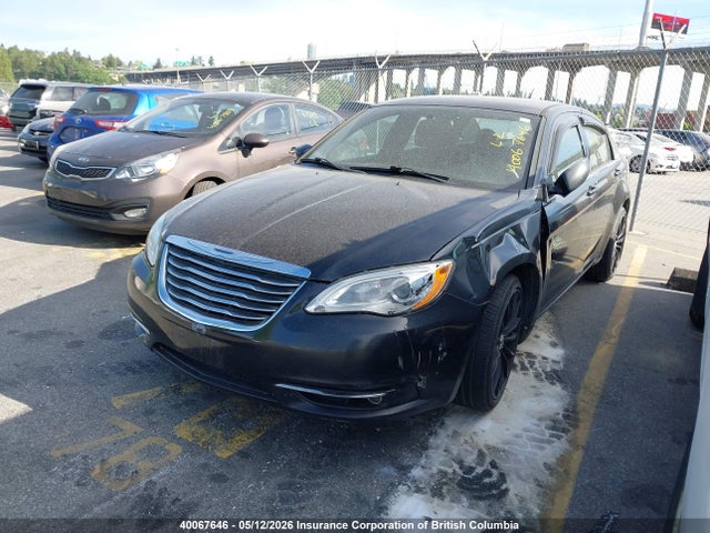 40067646 :رقم المزاد ، 1C3CCBBB1DN673827 vin ، 2013 Chrysler 200 مزاد بيع