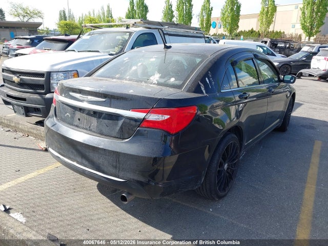 40067646 :رقم المزاد ، 1C3CCBBB1DN673827 vin ، 2013 Chrysler 200 مزاد بيع