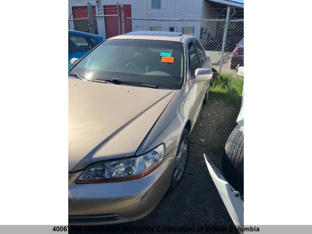40067662 :رقم المزاد ، 1HGCG16502A802631 vin ، 2002 Honda Accord Ex مزاد بيع