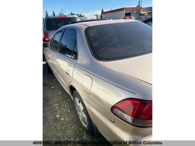 40067662 :رقم المزاد ، 1HGCG16502A802631 vin ، 2002 Honda Accord Ex مزاد بيع