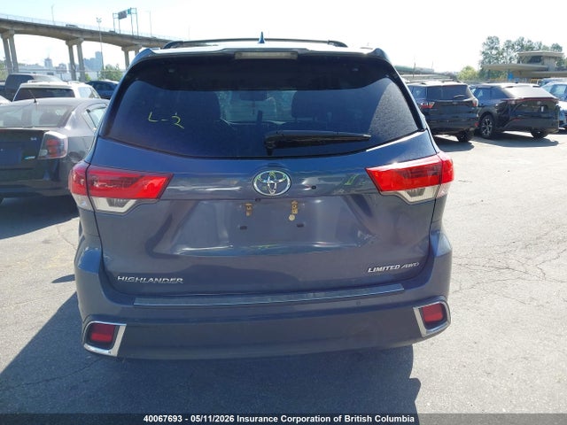 40067693 :رقم المزاد ، 5TDDZRFH3KS972586 vin ، 2019 Toyota Highlander Limited/ltd Platinum مزاد بيع