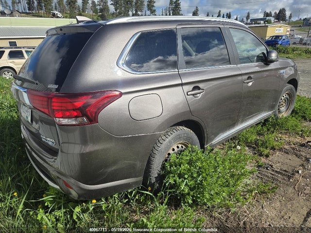 JA4J24A51JZ619701 Mitsubishi Outlander Se/gt