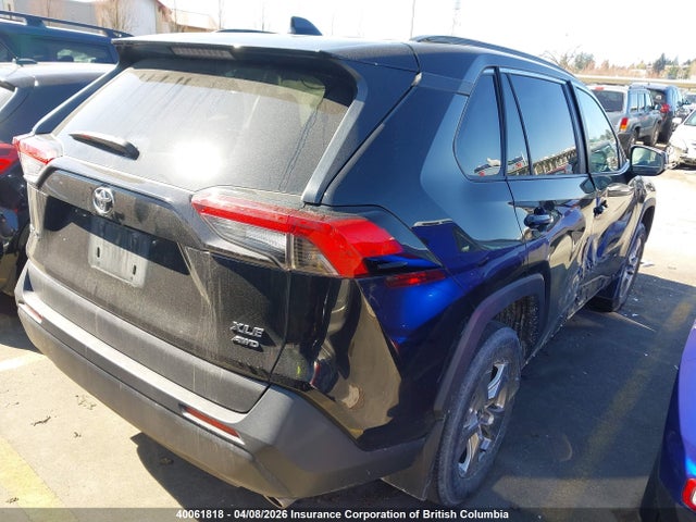 40061818 :رقم المزاد ، 2T3R1RFV4RC420060 vin ، 2024 Toyota Rav4 Xle/xle Premium مزاد بيع