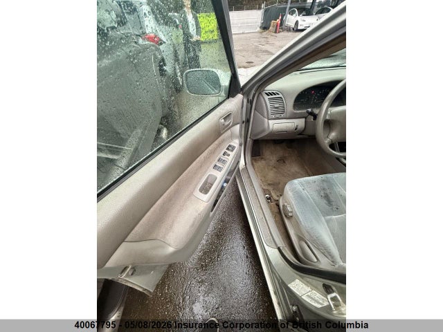 40067795 :رقم المزاد ، JTDBE32K720082161 vin ، 2002 Toyota Camry مزاد بيع