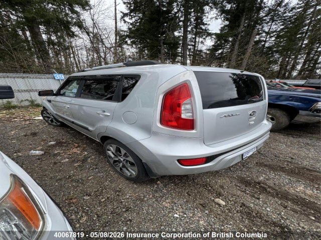 2013 Kia Soul მანქანა იყიდება აუქციონზე, vin: KNDJT2A6XD7557327, აუქციონის ნომერი: 40067819