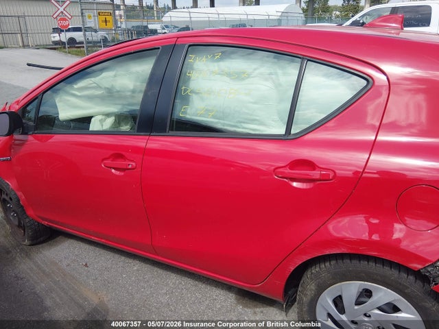 JTDKDTB3XG1127753 Toyota PRIUS C
