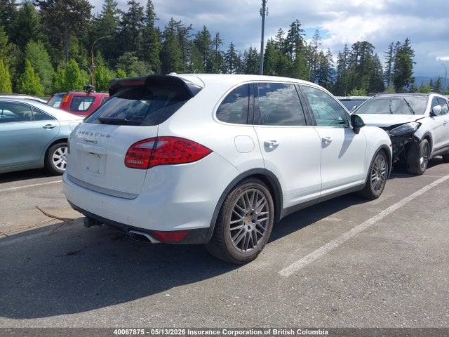 Porsche CAYENNE S 2014 WP1AB2A29ELA58672 Image 4