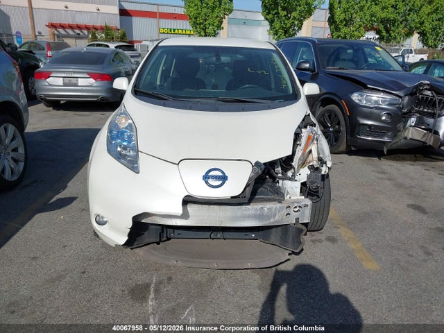 40067958 :رقم المزاد ، 1N4AZ0CP4FC305551 vin ، 2015 Nissan Leaf مزاد بيع