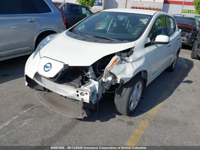 40067958 :رقم المزاد ، 1N4AZ0CP4FC305551 vin ، 2015 Nissan Leaf مزاد بيع