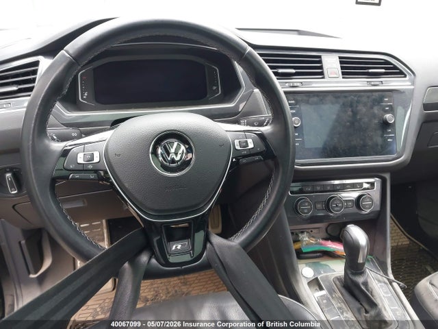 3VV4B7AX9LM137229 Volkswagen Tiguan Sel Premium R-line