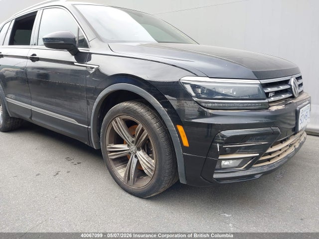 3VV4B7AX9LM137229 Volkswagen Tiguan Sel Premium R-line