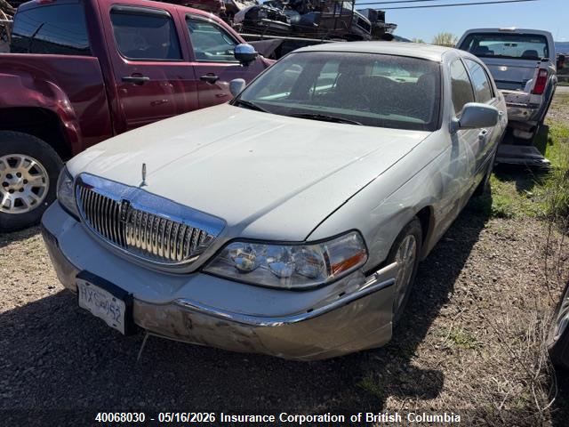 Продажа на аукционе авто 2005 Lincoln Town Car Signature Limited, vin: 1LNHM82W15Y661032, номер лота: 40068030