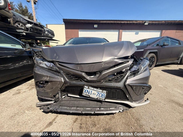 40068035 :رقم المزاد ، 4T1K31AK2NU039691 vin ، 2022 Toyota Camry مزاد بيع
