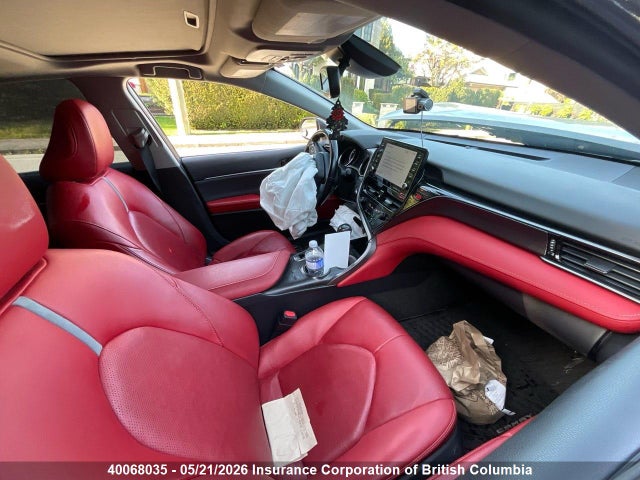 40068035 :رقم المزاد ، 4T1K31AK2NU039691 vin ، 2022 Toyota Camry مزاد بيع