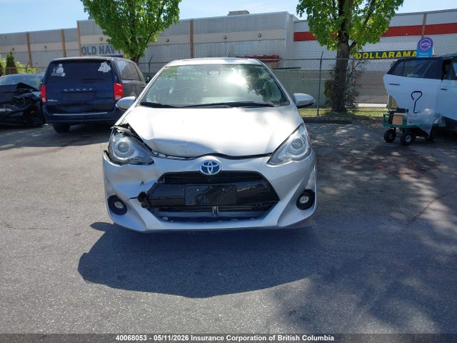 JTDKDTB37G1122560 Toyota Prius