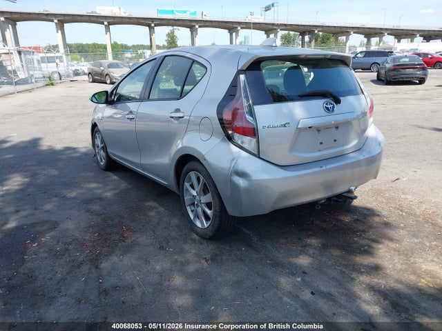 JTDKDTB37G1122560 Toyota Prius