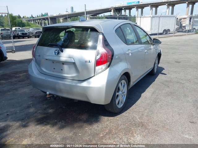 JTDKDTB37G1122560 Toyota Prius