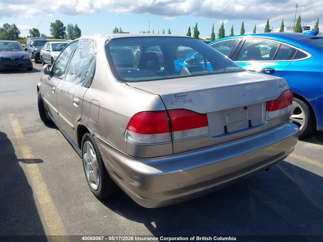 40068067 :رقم المزاد ، 2HHMB4549XH902261 vin ، 1999 Acura 1.6el مزاد بيع