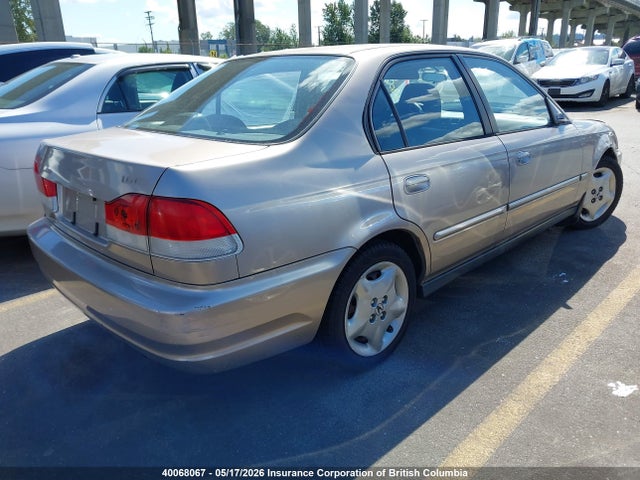 40068067 :رقم المزاد ، 2HHMB4549XH902261 vin ، 1999 Acura 1.6el مزاد بيع