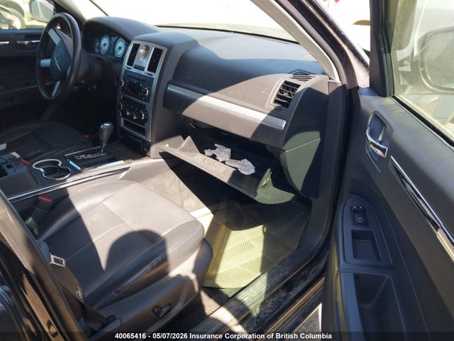 40065416 :رقم المزاد ، 2C3CK5CV0AH156827 vin ، 2010 Chrysler 300 Touring مزاد بيع