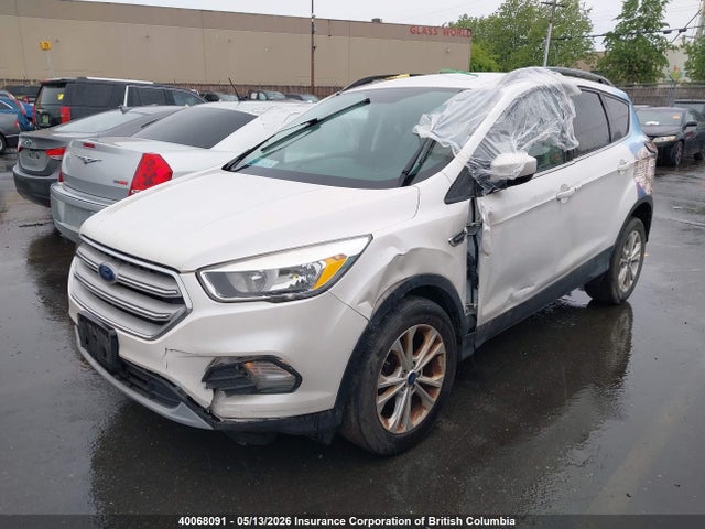 1FMCU0GDXJUA00667 Ford ESCAPE SE